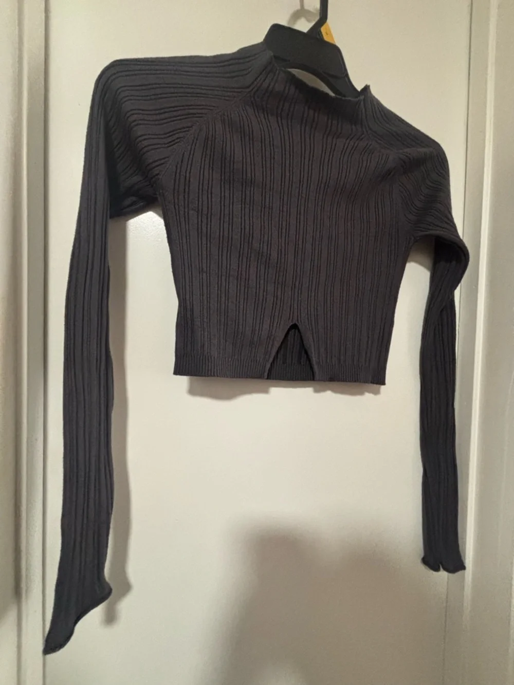 Garage Ribbed Long-Sleeve Crop Top in Charcoal - Picture 3 of 6